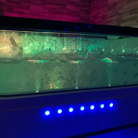 Cosy Jacuzzy Luxe Gare De