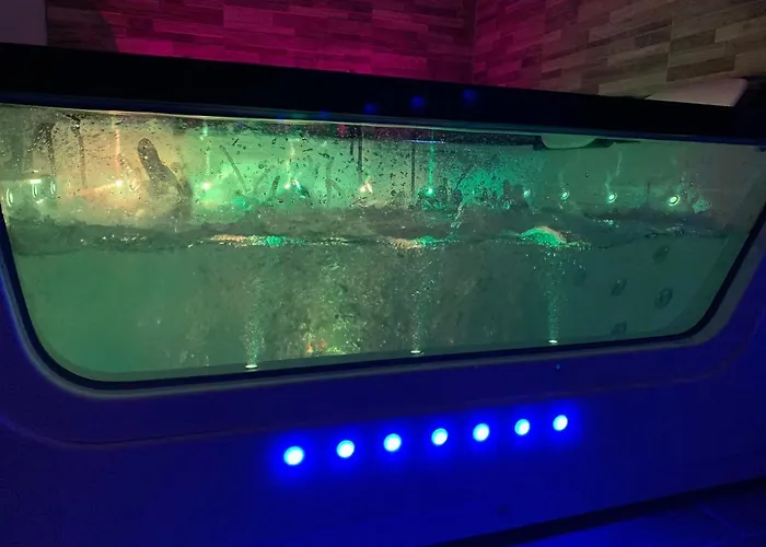 Cosy Jacuzzy Luxe Gare De